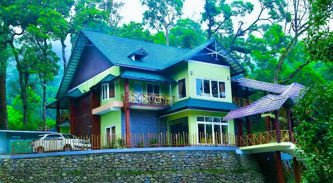 Nature Valley Farmhouse Resort By Raarees, Munnar #Lap Of Nature #Premium Rooms #Big Parking #Scenic View #Garden With Fireplace #Property Of The Year الهند