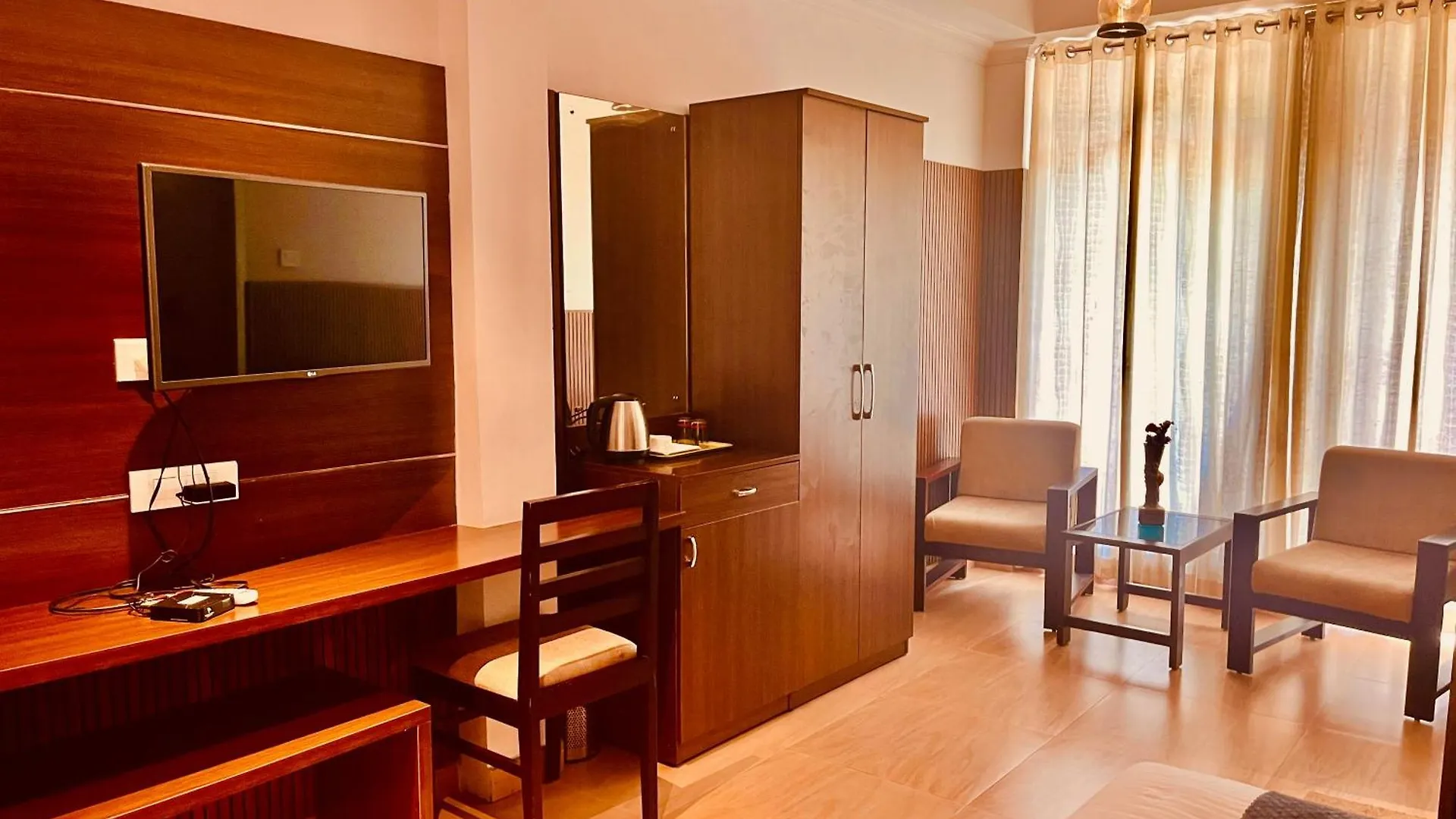 Nature Valley Farmhouse Resort By Raarees, Munnar #Lap Of Nature #Premium Rooms #Big Parking #Scenic View #Garden With Fireplace #Property Of The Year