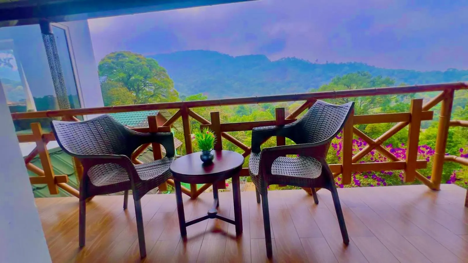 **** فندق Nature Valley Farmhouse Resort By Raarees, Munnar #Lap Of Nature #Premium Rooms #Big Parking #Scenic View #Garden With Fireplace #Property Of The Year الهند