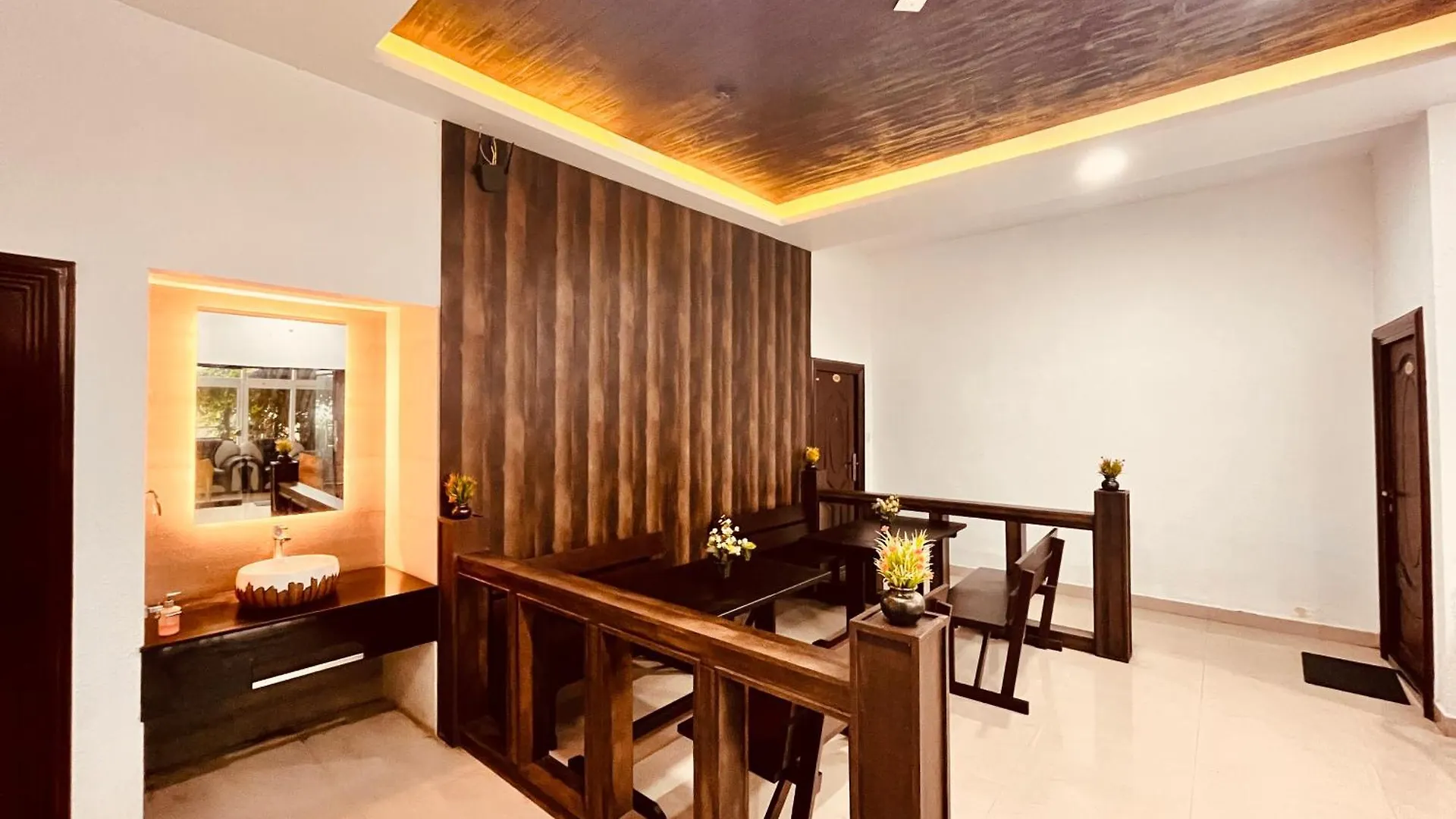 Nature Valley Farmhouse Resort By Raarees, Munnar #Lap Of Nature #Premium Rooms #Big Parking #Scenic View #Garden With Fireplace #Property Of The Year الهند