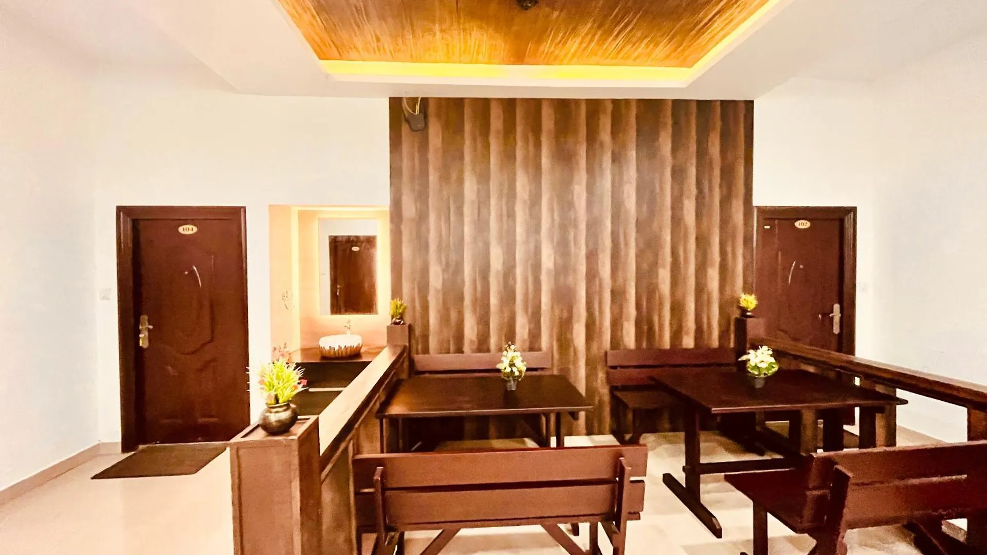 Nature Valley Farmhouse Resort By Raarees, Munnar #Lap Of Nature #Premium Rooms #Big Parking #Scenic View #Garden With Fireplace #Property Of The Year