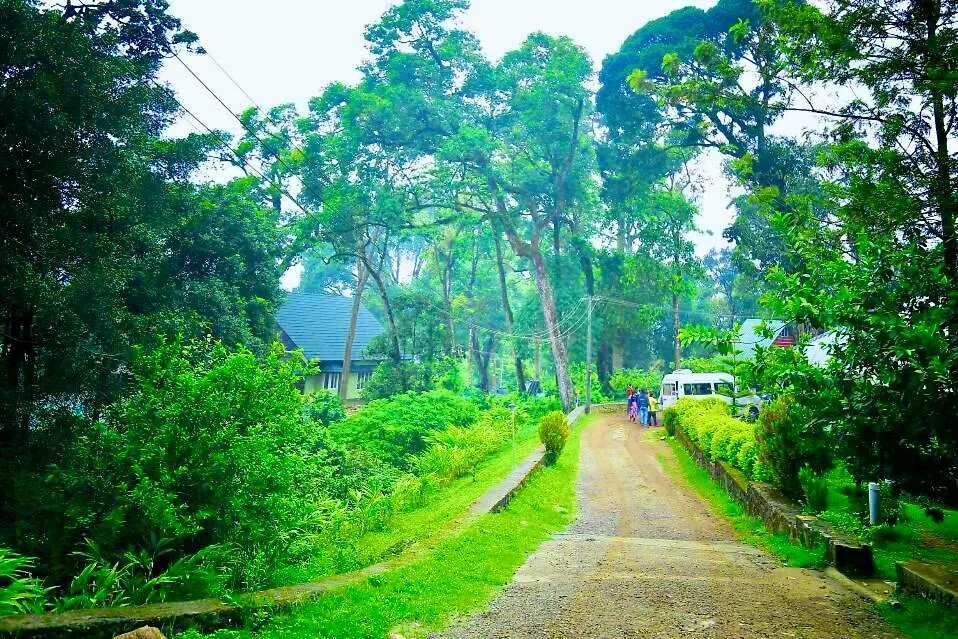 Nature Valley Farmhouse Resort By Raarees, Munnar #Lap Of Nature #Premium Rooms #Big Parking #Scenic View #Garden With Fireplace #Property Of The Year 4*,  India