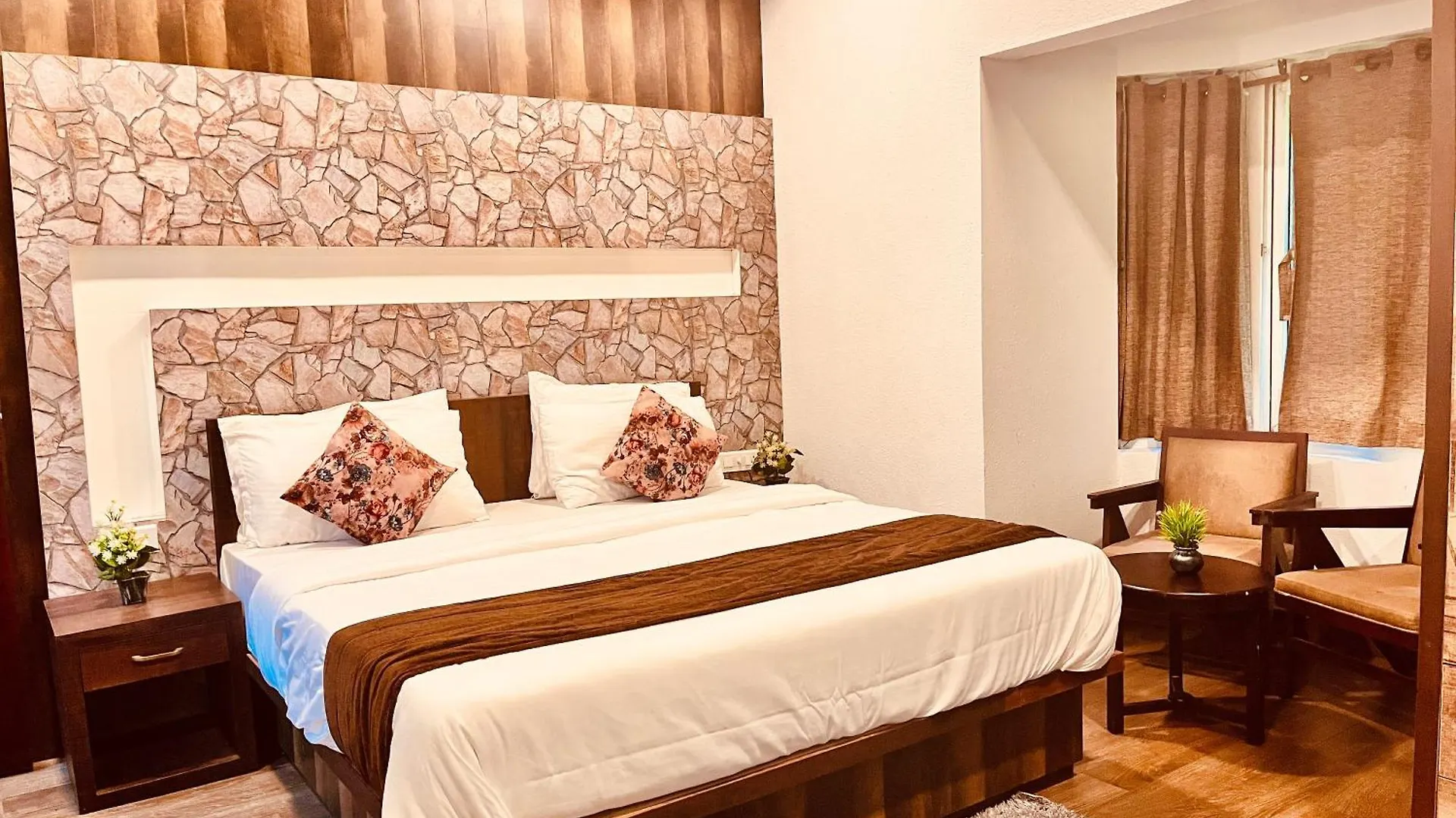 Nature Valley Farmhouse Resort By Raarees, Munnar #Lap Of Nature #Premium Rooms #Big Parking #Scenic View #Garden With Fireplace #Property Of The Year