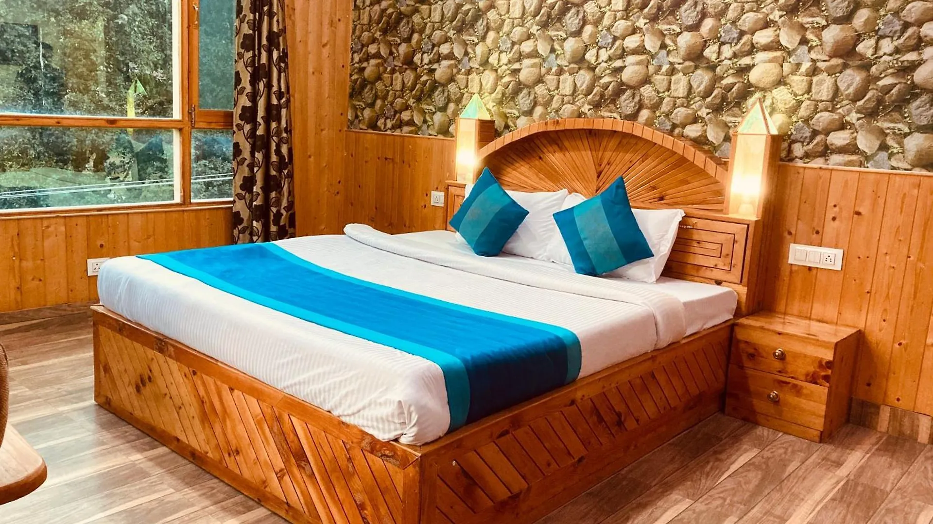 Nature Valley Farmhouse Resort By Raarees, Munnar #Lap Of Nature #Premium Rooms #Big Parking #Scenic View #Garden With Fireplace #Property Of The Year Hotel